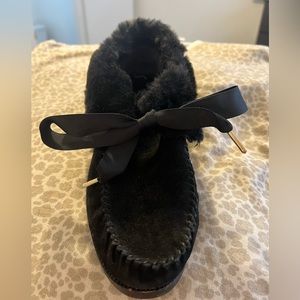 Black Tory Burch moccasins